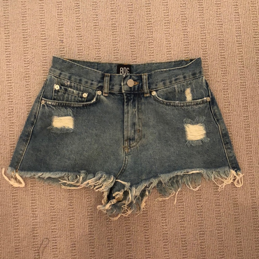 The cutest Urban Outfitters shorts!!
